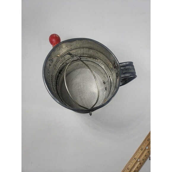 Vintage Bromwell's 3 Cup Measuring Sifter Red Wood Handle USA Farmhouse Decor - Picture 9 of 12